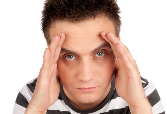 『肺癌』肺不好，手和脸能体现出来，三种异常迹象，说明肺已严重损伤