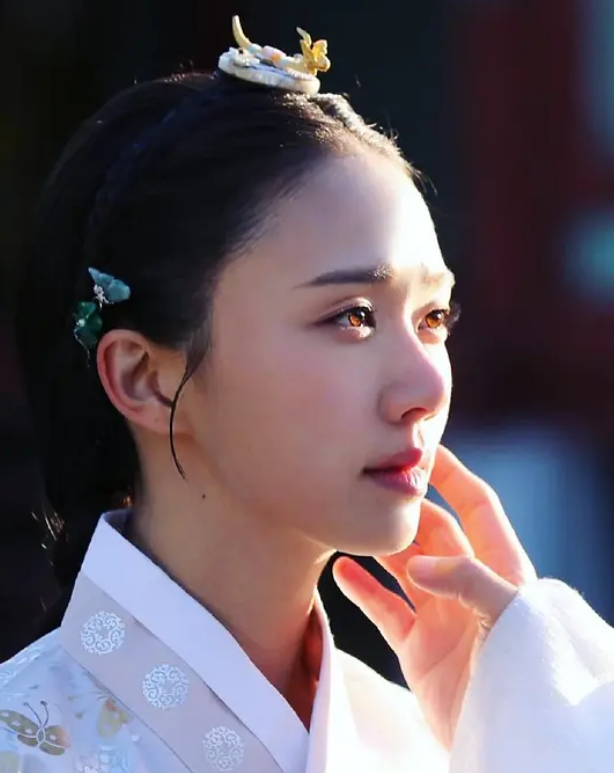 朴施厚▲本以为是一部烂剧,谁知道播出1集就飙上8.6分!