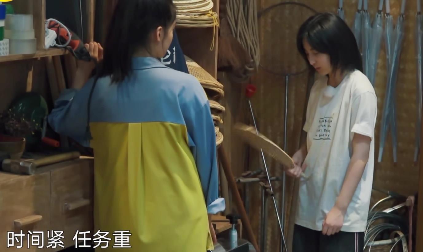 「向往的生活第四季」《向往的生活4》张子枫早起背课文,让多少人回忆起了高考噩梦