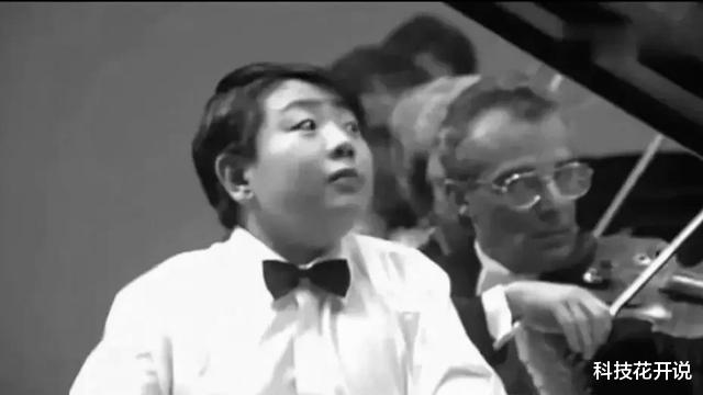 郭德纲|无法重拍瞬间：18岁的发哥，出租屋里“北飘”的郭德纲，烧大锅的曹云金