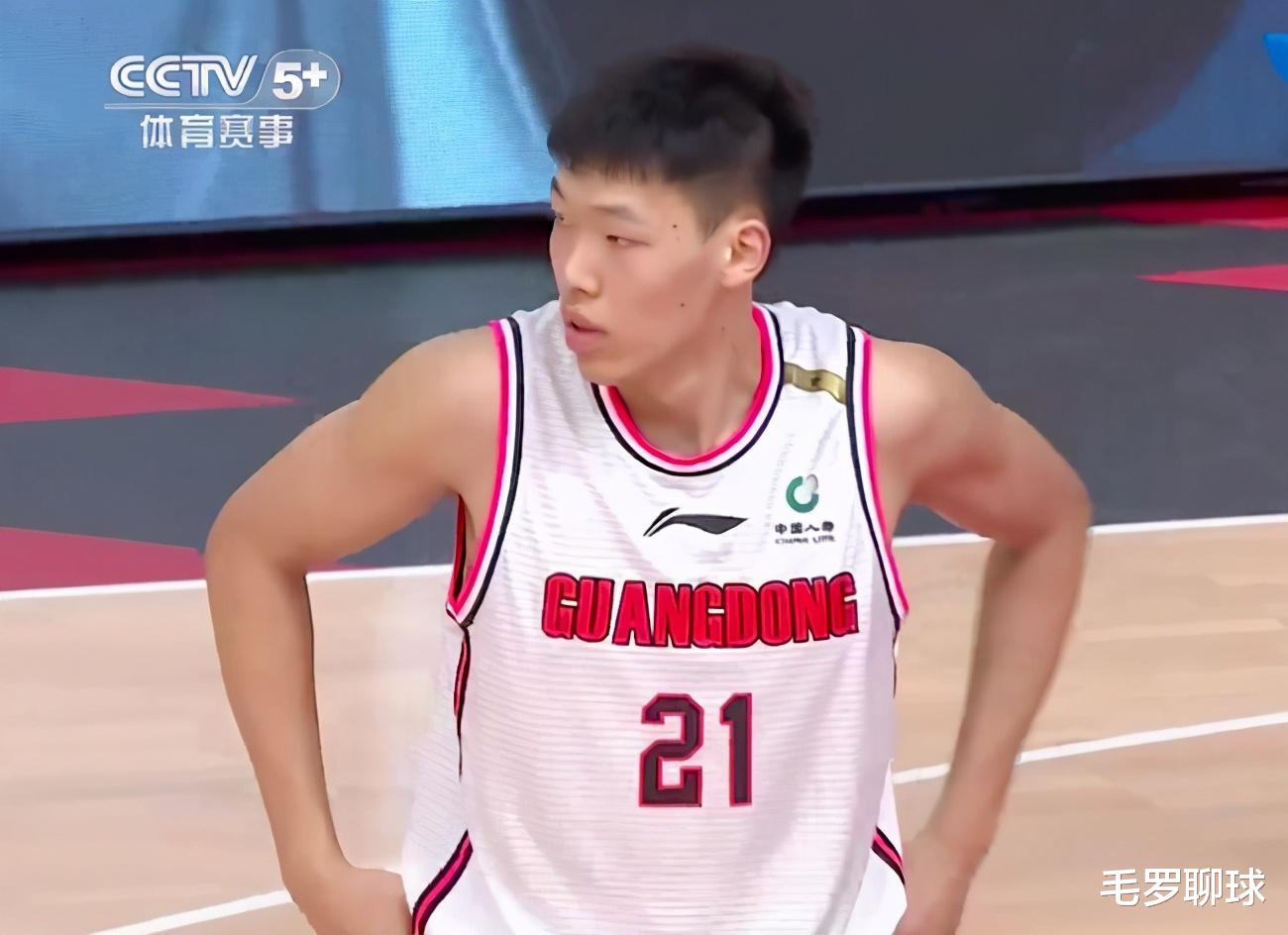 杜锋|中国男篮最强02后？杜锋祭出易建联真正接班人，10+2力压中国队长