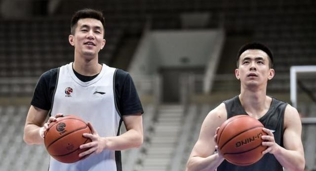 [中国篮协]下午16点！CBA复赛迎重要突破，篮协二次提交方案+无外援政策