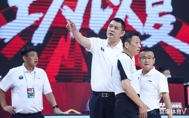 【姚明】官宣!CBA多位名哨被罚 姚明要治理裁判问题了