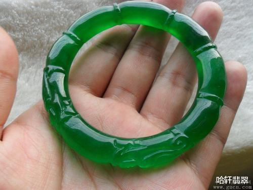 翡翠|步步高升，节节生长——翡翠竹镯你认识吗？