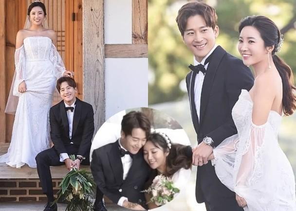 「李莞」金泰希弟弟婚后公开秀恩爱，李莞被手捧脸像小迷弟，眼神充满爱意