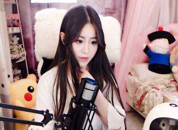 王者荣耀|全网最惨王者荣耀主播，周榜被黑粉霸占，没人敢给他刷礼物