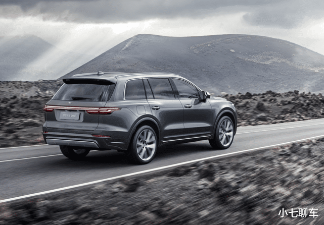 「宝马X5」国产豪门再添“黑马”,大气赛宝马X5,326马力+四屏联动,配四驱