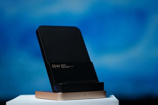 小米科技|上手小米10年的「至尊机」！售价5299，这超大杯分量十足