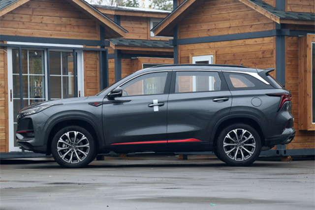 长安CS75|曾离销冠只差一步，233马力+爱信变速箱，10万气场超30万奥迪