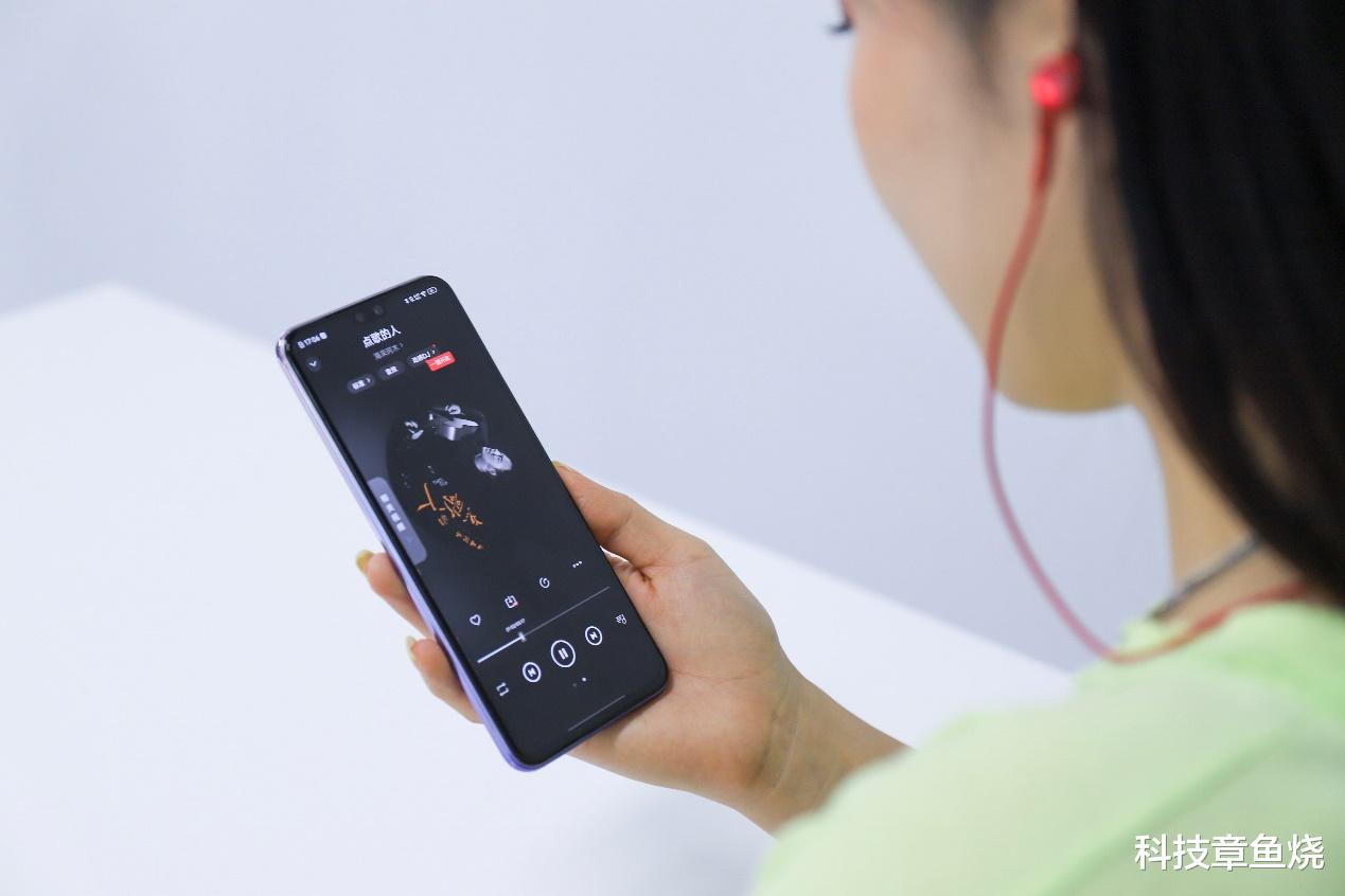 蓝牙耳机|如果你喜欢浑厚低音,这耳机会是你想要的味道