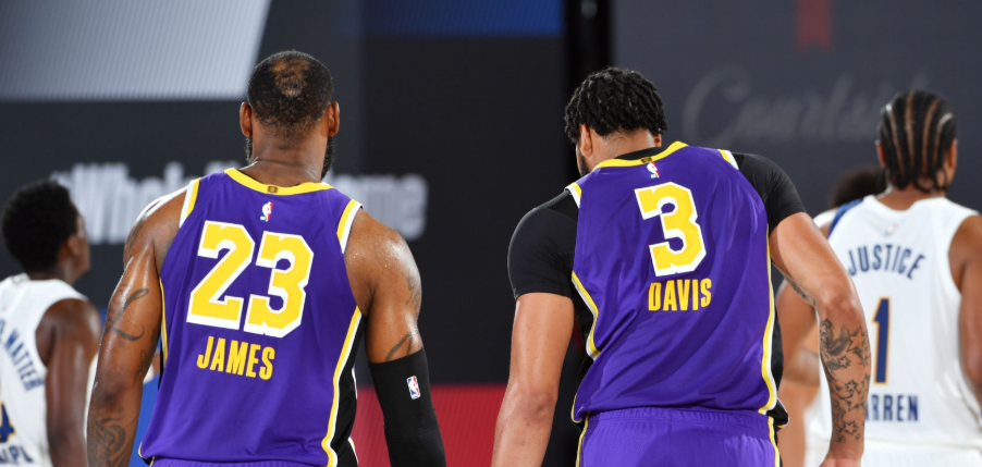 伊能静|31+8+7！詹姆斯尽力了，无奈浓眉哥14中3，王炸变单核，湖人争冠难了！