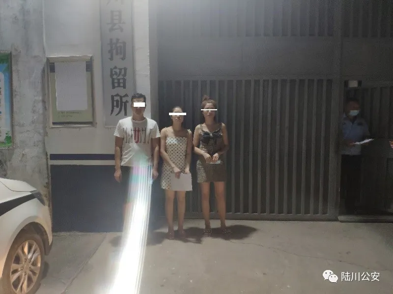 按摩|一夜之间！玉林突查30多家按摩场所，15人被拘留！