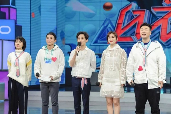 快乐大本营|《快本》迎来史上“最冷漠”男星，看不起网红全程冰脸，连何炅都难以救场