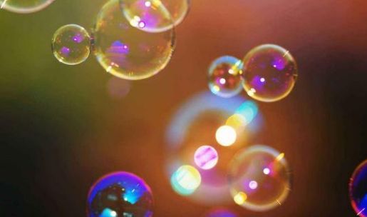 :泡泡破裂时会产生20000度高温?为什么用手触碰却毫发无伤?