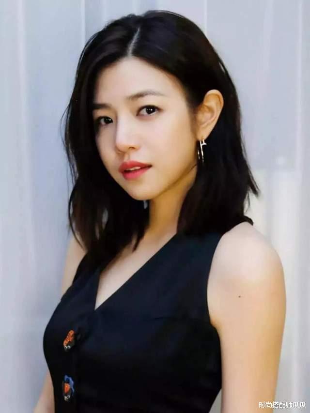 发型|45岁左右的女人，过年别再烫“大妈卷”！试试这3款发型，特好看