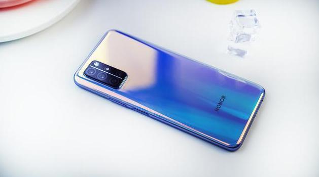 华为荣耀|华为烂大街的四款机型，性能强颜值高，入手绝对不亏！