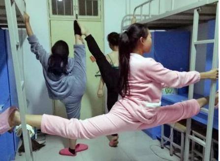 『培训机构』培训机构的老师和学校老师谁的水平更高？老师说话了