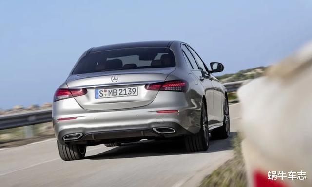 「奔驰E级」德系王牌：新宝马5系 VS 新奔驰E级，你更看好谁？