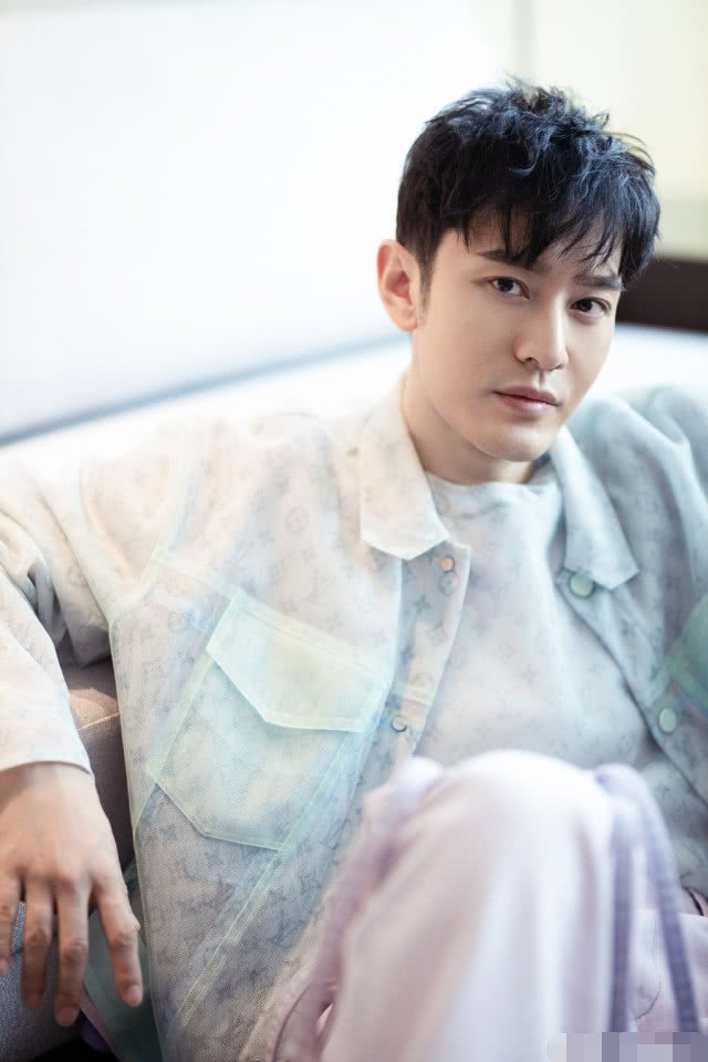 『黄晓明』黄晓明文案翻车，涉嫌抄袭郑钧写给前妻的歌词，被发现后紧急替换