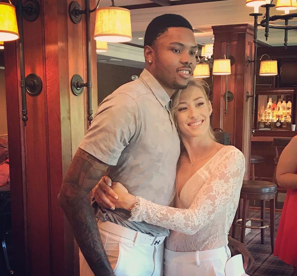 [莫尔]开挂的人生！八年内他的得分涨了五倍，年薪千万，迎娶美娇妻