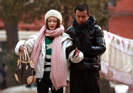 「李嘉铭」又一对明星夫妻闪婚:没房没车的婚姻,到底能走多远?