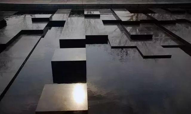 『北欧风』庭院设计鉴赏：山水相映，绿石相配，小小庭院，宁静致远