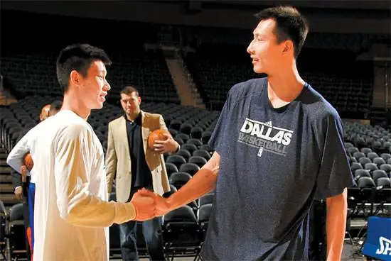 易建联■炸裂！易建联又拿下NBA合同？结局感人！男篮一哥有心了