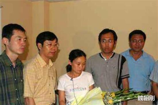 『清华大学』痛惜天才：他是高考状元，清华最年轻教授，却在异国高桥一跃而下