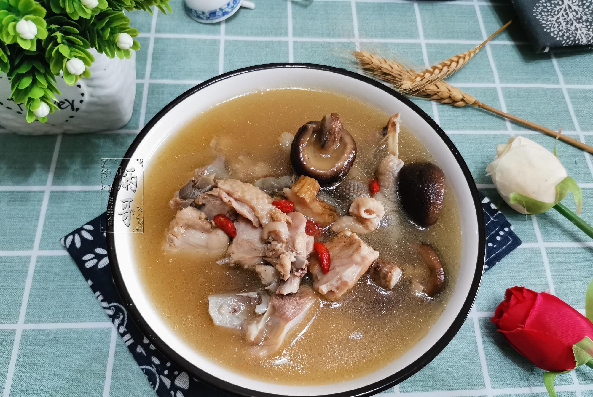 香菇|白露，这碗汤不能少，滋补润燥又鲜美，好喝不上火寓意冬天好身体