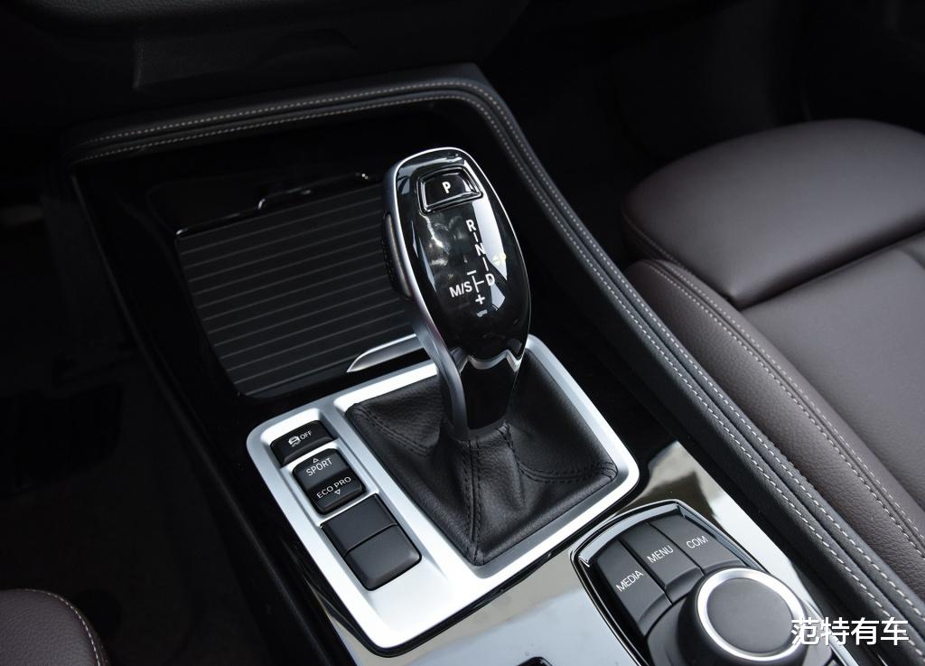 宝马1系|又降了,跌至14.8万,开在路上,光看车标就比迈腾有面子