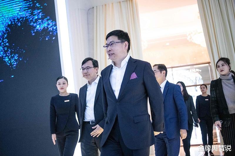 华为|日媒:华为开启混乱求生模式!