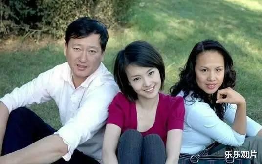 郑爽|郑爽全家开始人设崩塌：一家人商量如何处理孩子，女方要求打胎