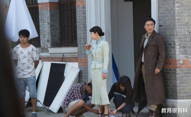 #考试#秀智商？某明星直播自爆高考作弊，殊不知组织高考作弊会判刑！