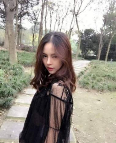 长江7号■当初长江七号那个大脑壳富二代，长大换上女装后，没想到美成这样