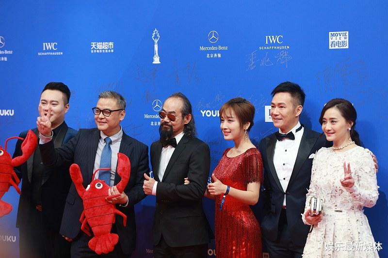 『周星驰』元华谈周星驰，很感激他，没有他我一辈子都拿不到奖