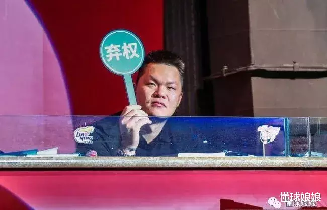 女排：28+10！17+9！朱芳雨敢和姚明唱反调，那是真有底气的