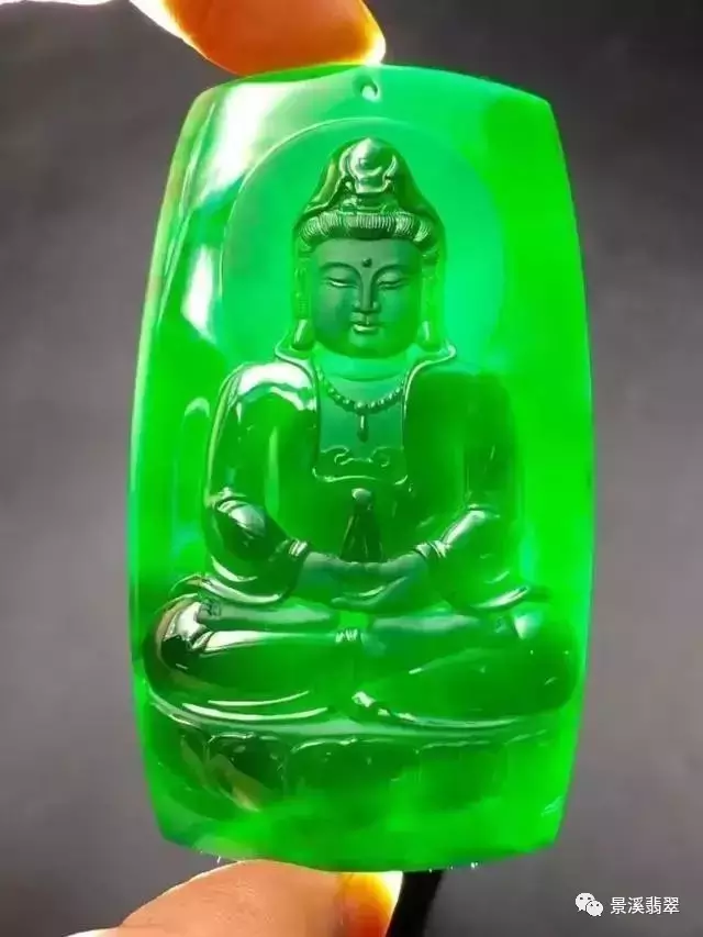 翡翠|以前把100万块翡翠原石里才有一块的料子送人，现在后悔了吧！