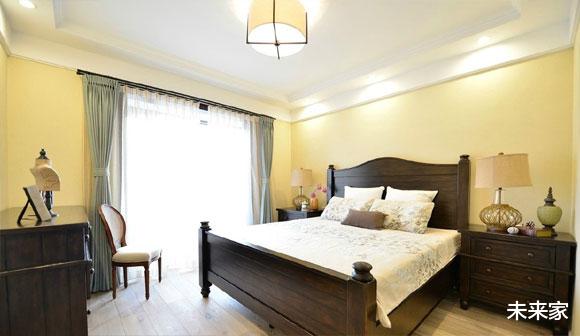 |美式风格四居室装修，餐厅装嵌入式餐边柜，全屋设计稳重大气！