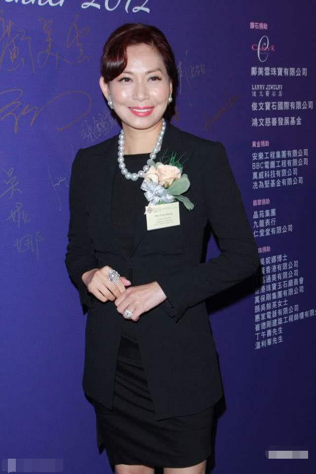 赌王▲赌王墓地价格曝光,家族墓园风水奇佳,保证奚梦瑶儿子名气权力财富显赫一时