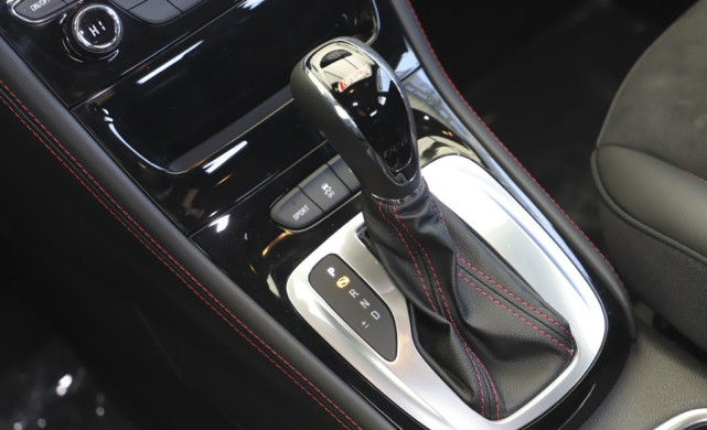 威朗|又一合资轿车直降5.5万，1.5L+6AT，比大众良心，让国产车咋办