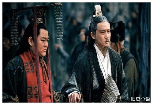 刘禅|刘禅写3字投降，司马昭免他一死，众人不解，司马昭：倒过来读