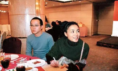 窦唯|2006年，一把火烧掉卓伟汽车的窦唯，51岁的他如今判若两人