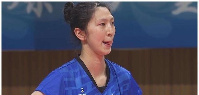 梦洁@中国女排将再集合,天津国手或被江苏球员替代,李盈莹难敌吴梦洁