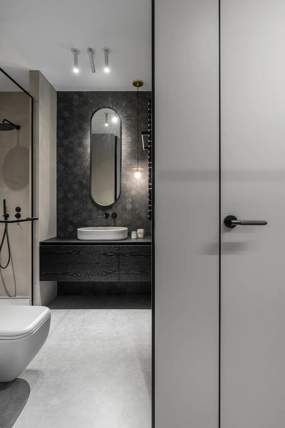 []用高级灰+原木风装修115平的家，有腔调！