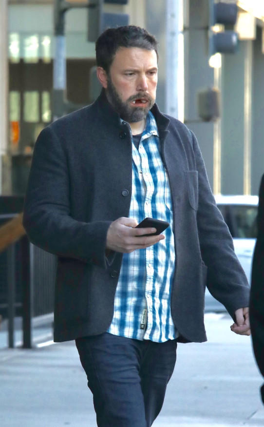 粉底液|阿黛尔暴瘦近照又双叒惊呆全世界!网友完全认不出:你到底是谁!