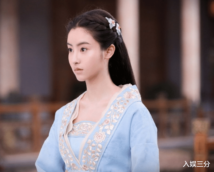 『古装剧』又一古装剧“逆袭”成黑马，才8天播放已破亿，一次追10集好上头