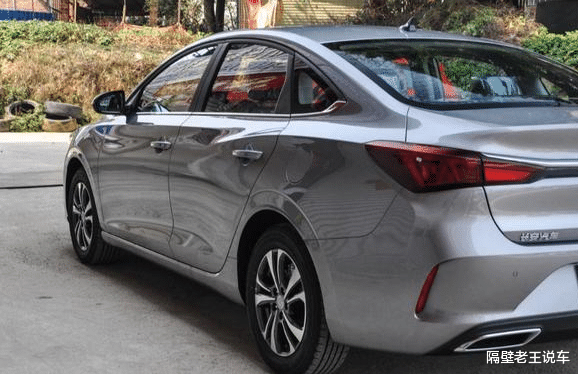 长安逸动|终于被国人捧红了！号称“小雷克萨斯ES”，31天狂甩18189台