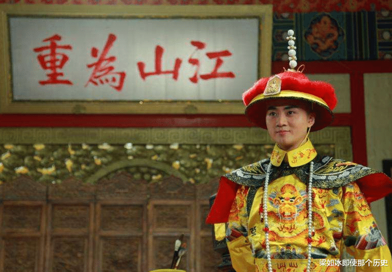 雍正|雍正弥留之际除掉一人,让乾隆安稳当了60年老大,自己却遗臭万年