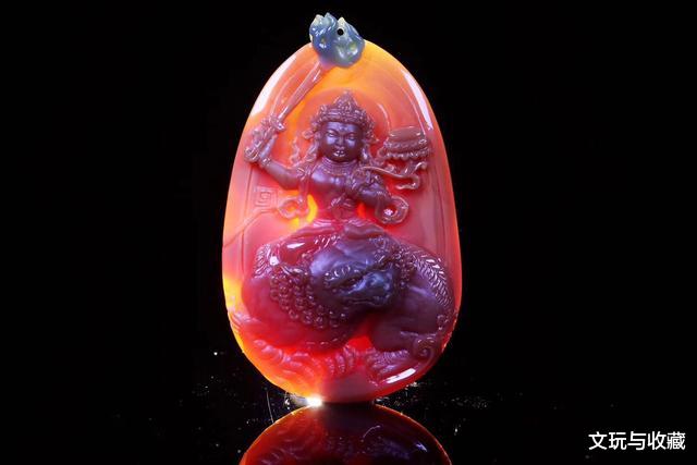 翡翠：充满张力与现代感的玉雕品，是否符合现代人的审美？