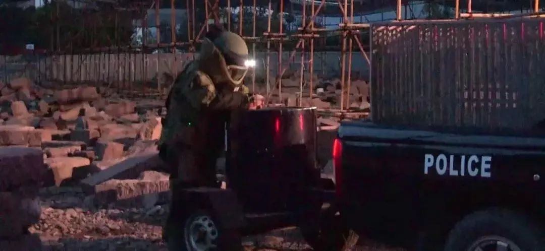 栾树|【1017丨关注】宜宾李庄发现一枚炮弹!“排爆专家”火速出动